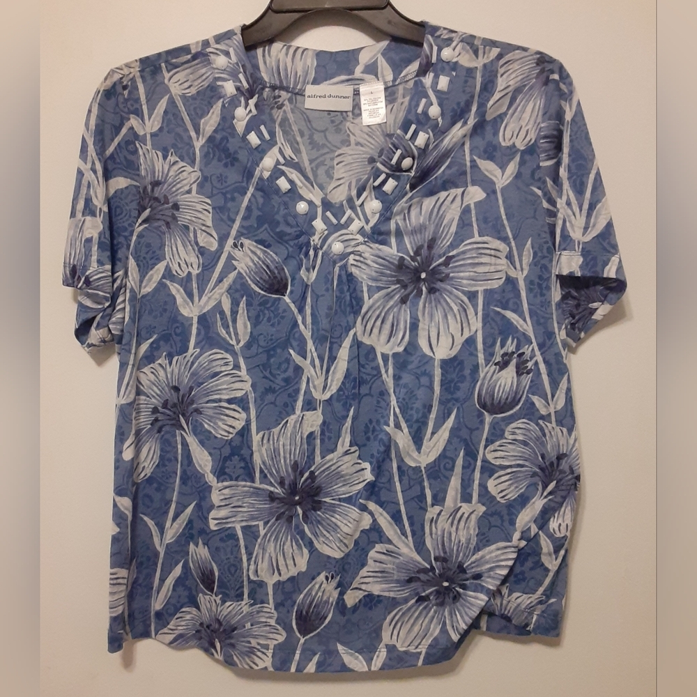 💙🌼 Alfred Dunner Blue Floral Short-Sleeve Blouse 🌼💙